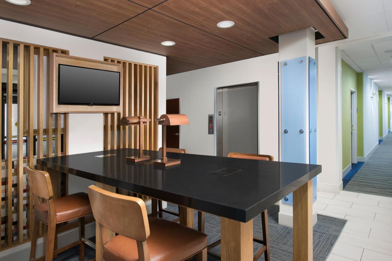 Holiday Inn Express Knoxville-Strawberry Plains By Ihg Экстерьер фото